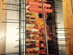 会自己转的烧烤炉-悦屋老板娘的烤肉店(紫薇田园店)