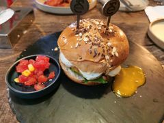 -HIGH FIVE哈福手工汉堡(桂林路店)