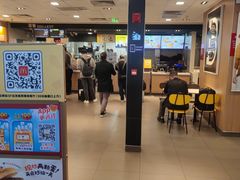 -麦当劳(上海虹桥站30B检票口楼上)