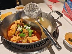 -左庭右院鲜牛肉火锅(金山万达店)