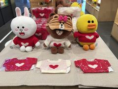 -LINE FRIENDS Garosu-gil Flagship Store