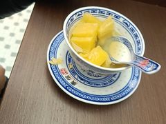 -广信牛奶甜品世家(台东店)