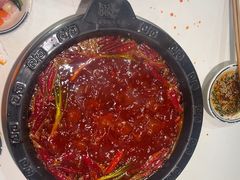 -卤校长老火锅(杨家坪直营店)