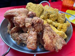 -BHC炸鸡(明洞总店)