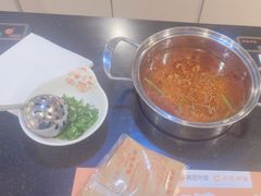 -呷哺呷哺(世贸.工三店)