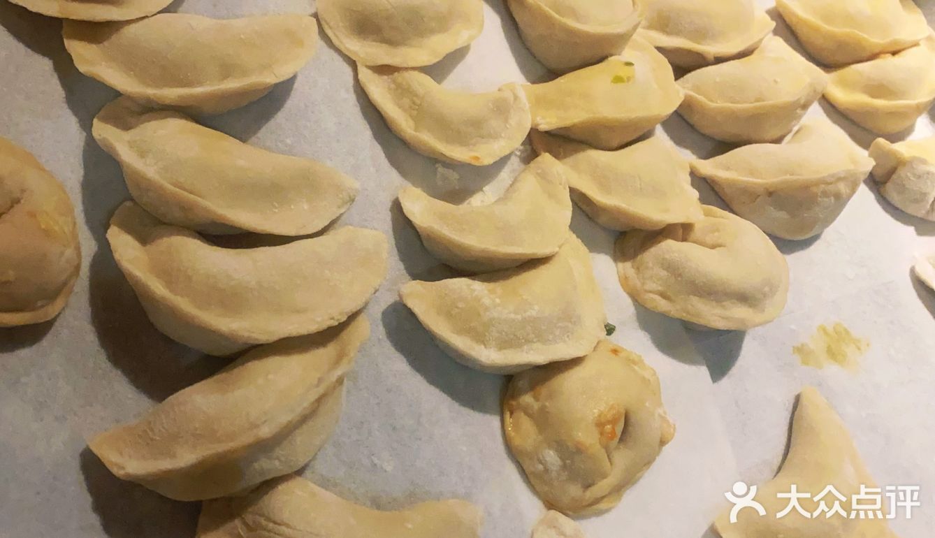 狐狸爱上椰子鸡我们一起吃饺子🥟