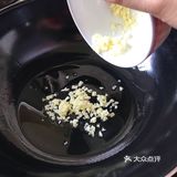 滋阴润肠通便的蒜蓉粉丝蒸鲍鱼