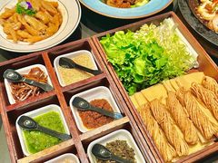 -五谷丰登农家院·地道胶东菜·海鲜烧烤(威海店)