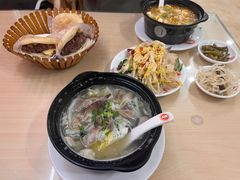 -闫家驴肉老店(华电一校店)