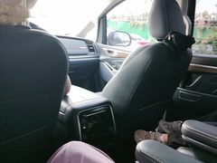 -广州花都融创文旅城希尔顿惠庭酒店