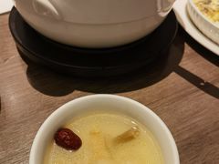 -港丽餐厅(来福士店)