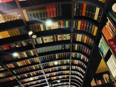 -钟书阁(松江泰晤士小镇店)