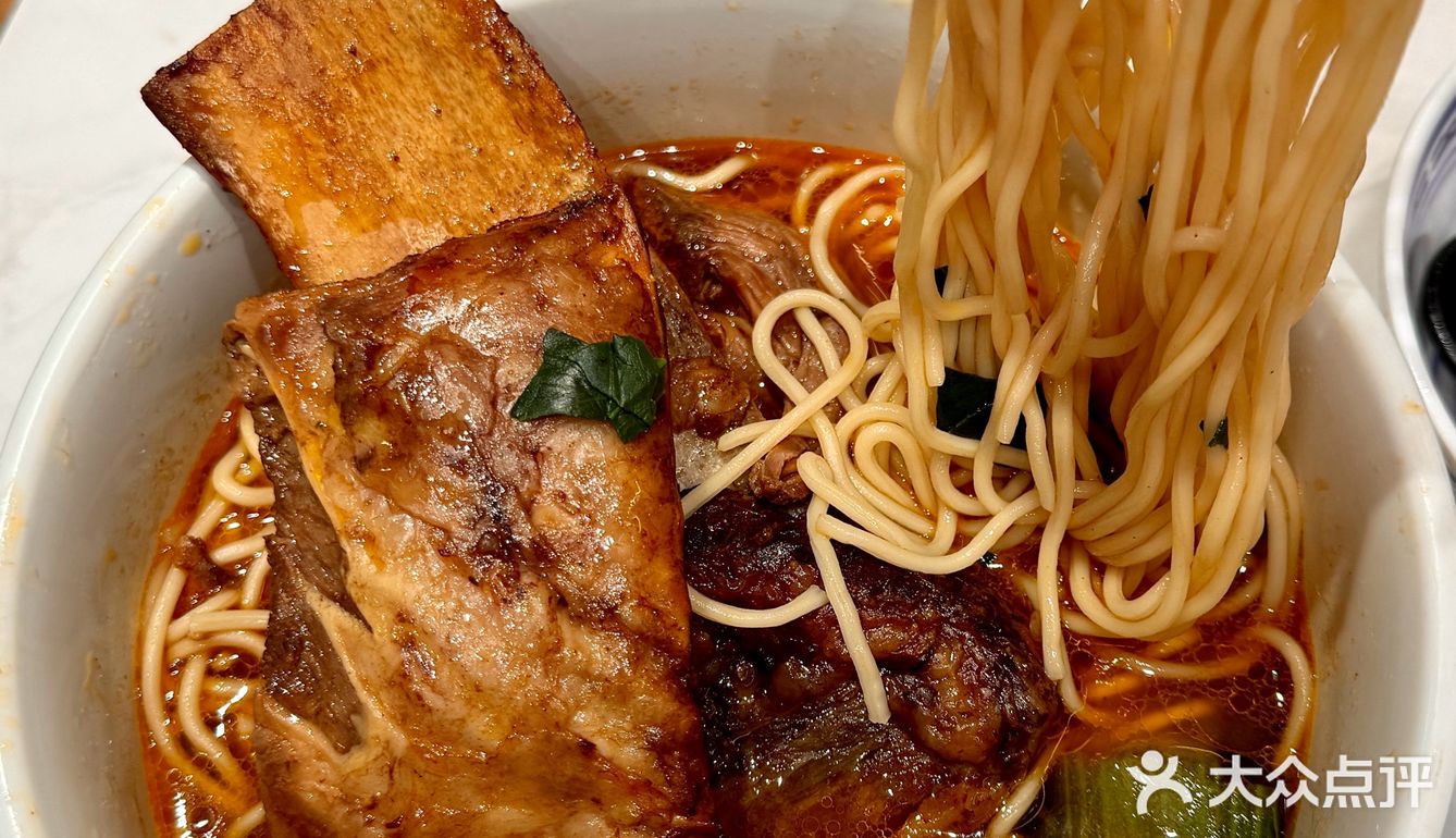 上海‼️食肉爱好者狂喜‼️超大牛肋排面‼️