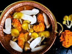 菌汤锅-云渔堂蒸汽石锅鱼(万达店)