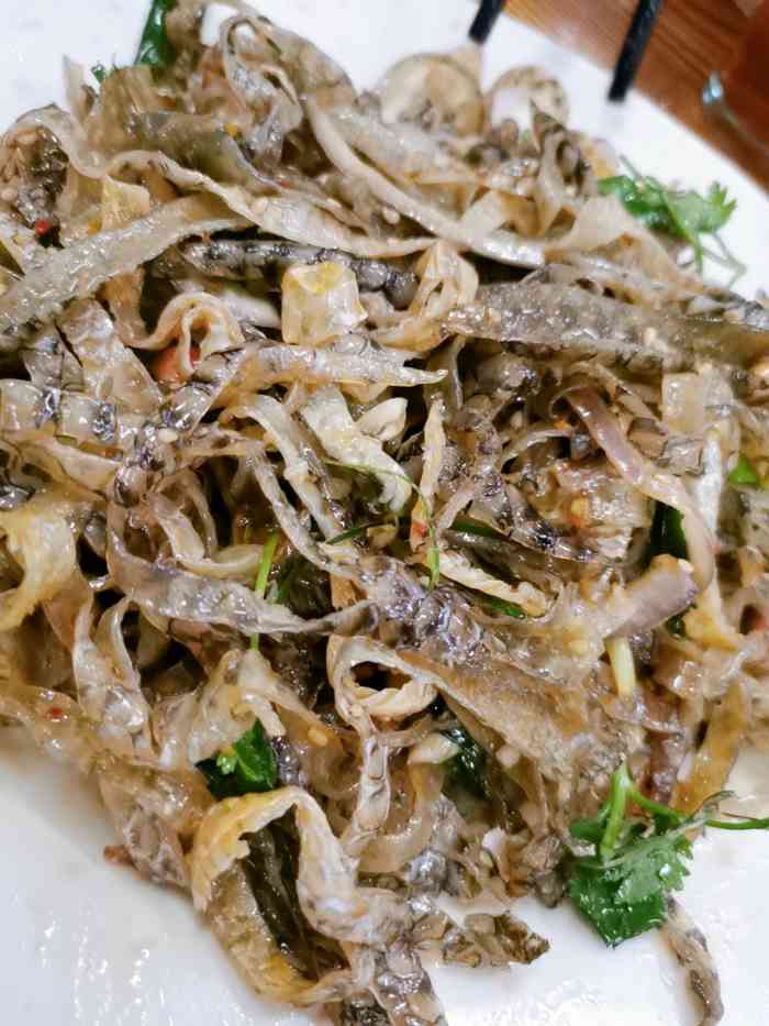 秦记南岗鱼锅(棠东店)-"地铁棠东站b出口直走马路对面就可以看到,.