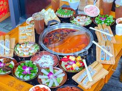 -憨孃孃·重庆老火锅(红山黑金店)