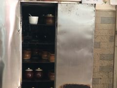 -老字号眼镜子煎包汤包店