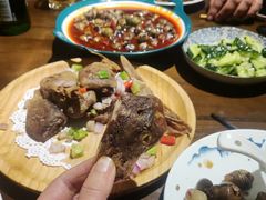 椒盐鸭头-聚汇三少·龙虾·中餐厅(莫邪路新天地店)