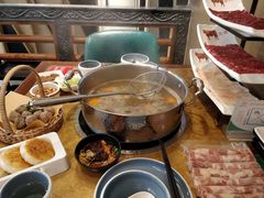 -左庭右院鲜牛肉火锅(金山万达店)