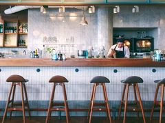 -ROAST coffee & eatery