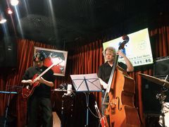 -东岸Cafe 爵士俱乐部