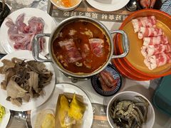 -金马门国际美食百汇(珞喻路店)