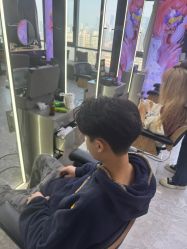 -藤野造型烫发染发