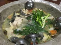 -姚记抚仙湖野生菌石锅鱼庄