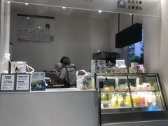 -喜茶(滨江宏岸店)