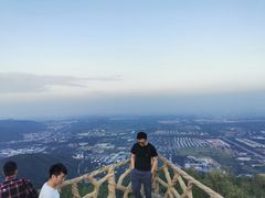 -鬼笑石后山停车场