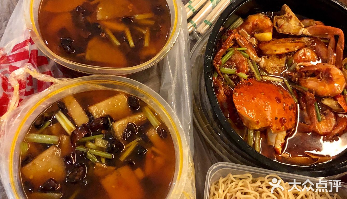 贵阳吃喝玩乐一条街 鸿通城快来逛一逛