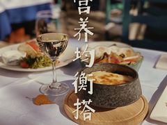 -三里屯东五街银杏大道