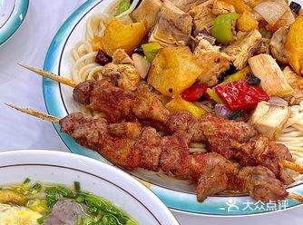 新店开业啦 招牌牛肉面 牛肉加倍，还有一个煎蛋