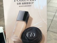 -Dior迪奥(上海世茂广场店)