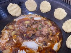 -三江鱼东北特色铁锅炖(骆驼店)