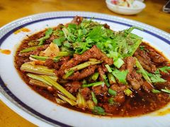 -杨三娘跷脚牛肉(羊子山西路店)