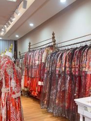 -LOVE SHINE婚纱·红鼎庄龙凤褂·妈妈装定制