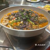 面积特别大，是上海这里特别正宗的蒙古菜