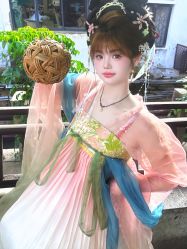 -一揽芳华汉服旗袍体验馆(拙政园店)