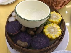 -侬佳蒸菜馆(听潮店)