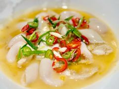 黄椒酸汤煮南非鲜鲍鱼-誉珑轩