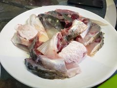 脆肉鲩鱼头-正能量脆肉鲩火锅