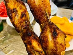 秘制鸡翅-玫瑰红烤羊排(北新桥三条店)