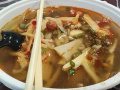-卓雅桂林米粉