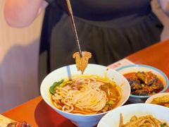 -秤砣砣·湖南粉面馆(青年路店)