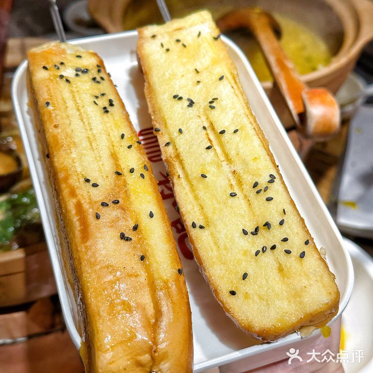 小伙伴说，在杭州吃港式打边炉，只去林记，老好吃了