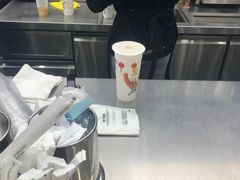 -沪上阿姨鲜果茶(世茂广场宽厚里店)