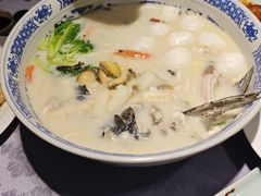 极品八宝鱼头皇-山外山菜馆(玉泉路店)