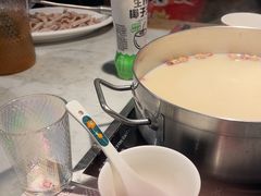 -尚尚仙·酸汤猪手·猪肚鸡火锅(华联万柳购物中心店)