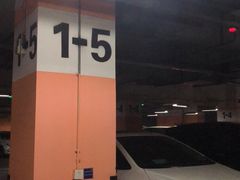 -大宁国际商业广场-地下停车库